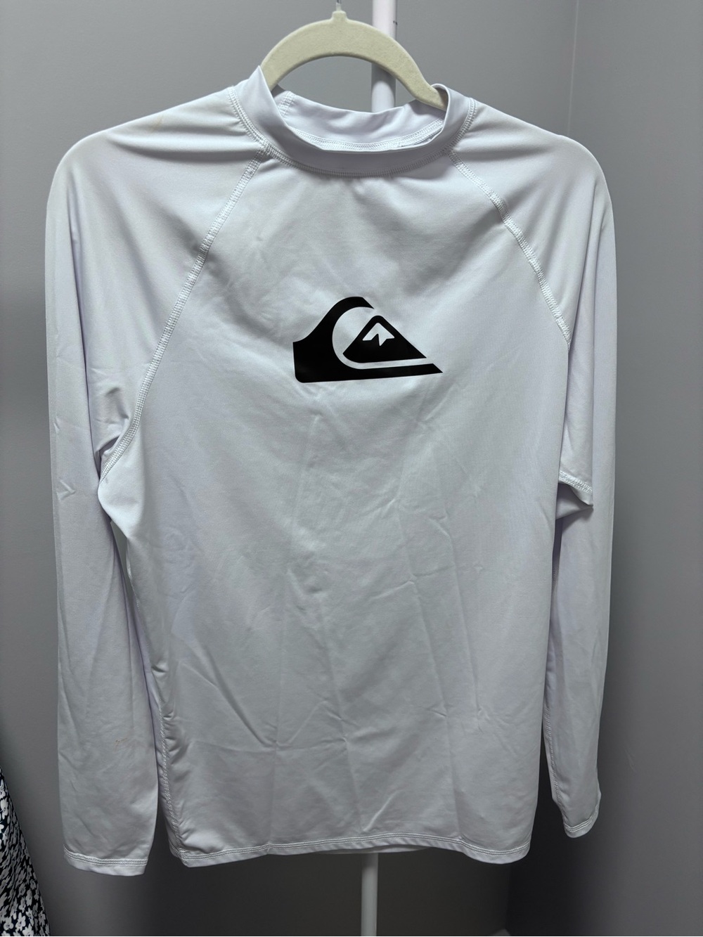 Quiksilver White Rash Guard